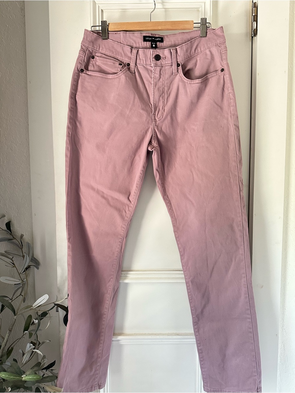 Lucky Brand Men's Slim Straight Jeans in Dusty Pink